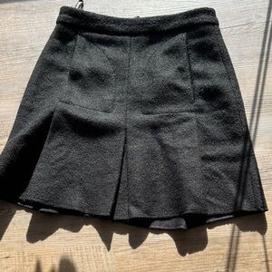 Pleated Black Mini Skirt with pockets